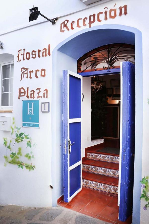 Hostal Arco Plaza Мохакар Экстерьер фото