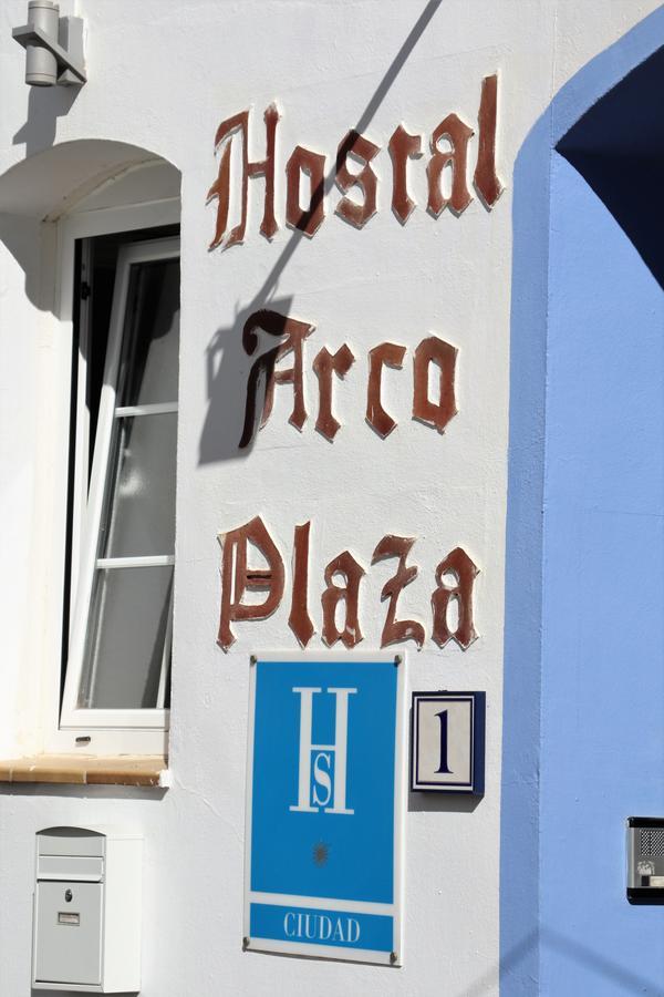 Hostal Arco Plaza Мохакар Экстерьер фото